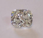 Cushion_Shaped_diamond_No19640_top_view_.jpg